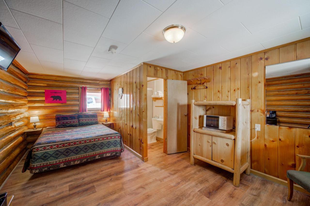 Sportsman'S Lodge エニス エクステリア 写真