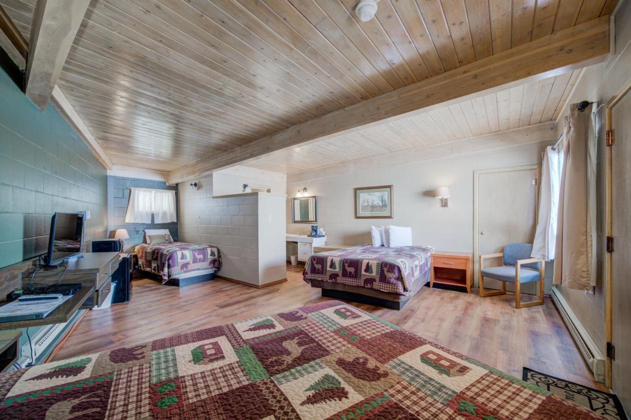 Sportsman'S Lodge エニス エクステリア 写真
