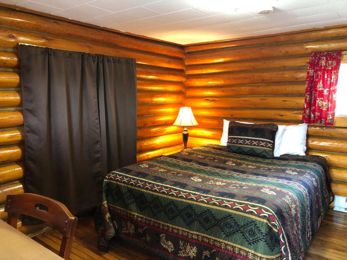 Sportsman'S Lodge エニス エクステリア 写真