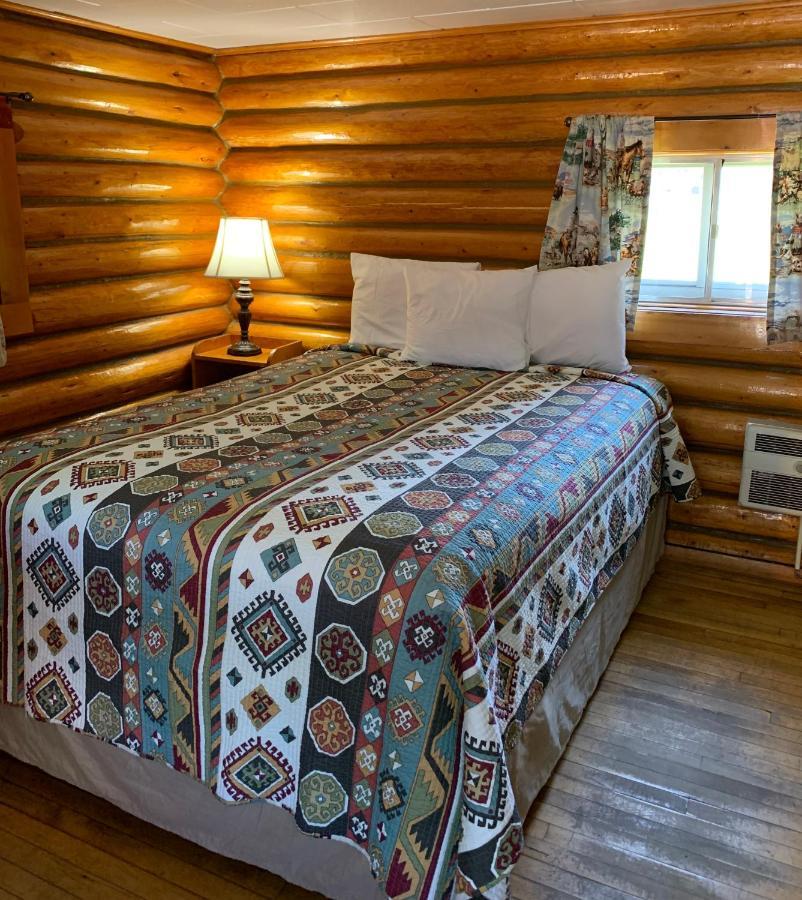 Sportsman'S Lodge エニス エクステリア 写真