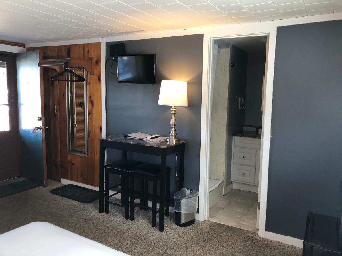 Sportsman'S Lodge エニス エクステリア 写真