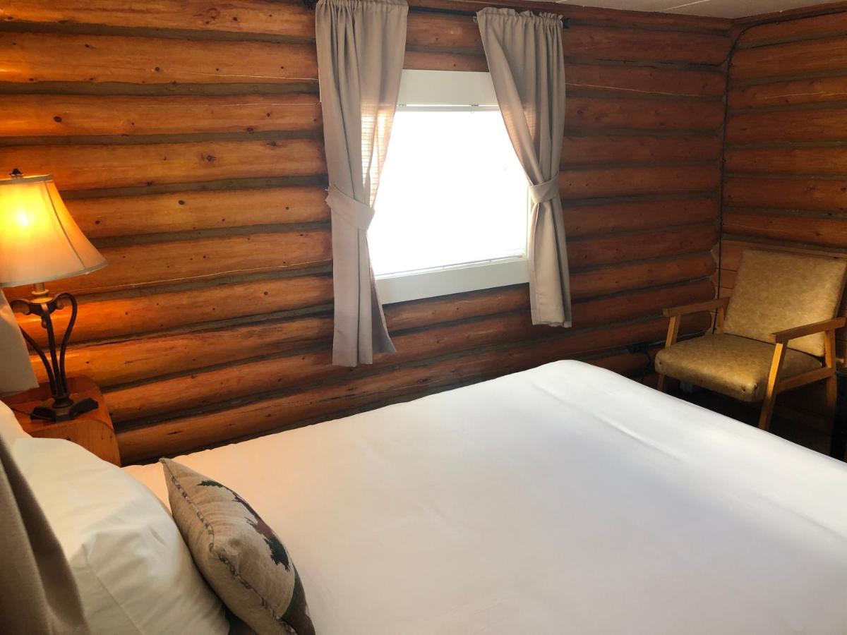 Sportsman'S Lodge エニス エクステリア 写真