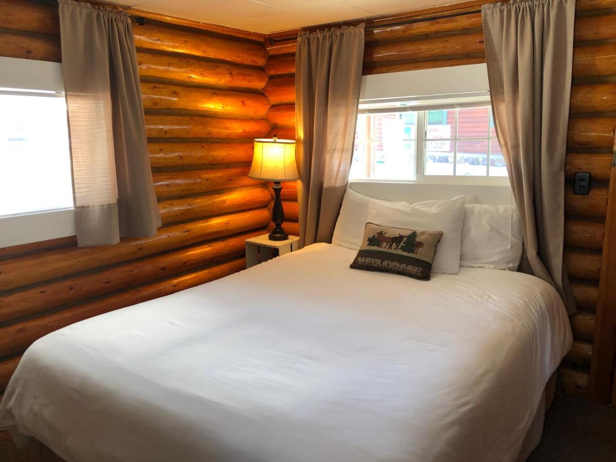 Sportsman'S Lodge エニス エクステリア 写真