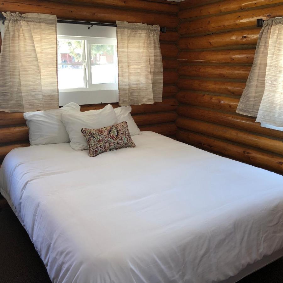 Sportsman'S Lodge エニス エクステリア 写真